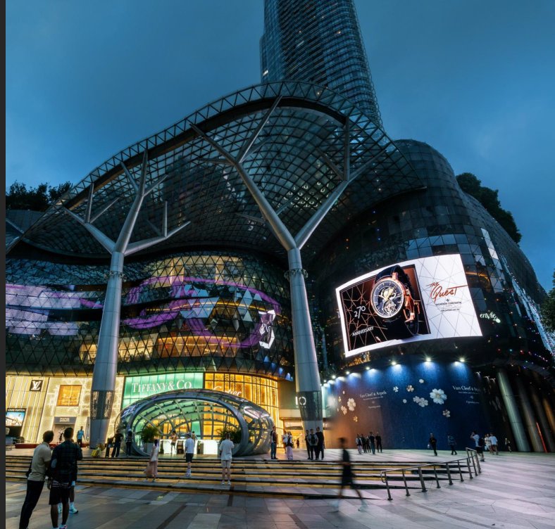 ION Orchard advertising - Grand Fa&ccedil;ade LED
